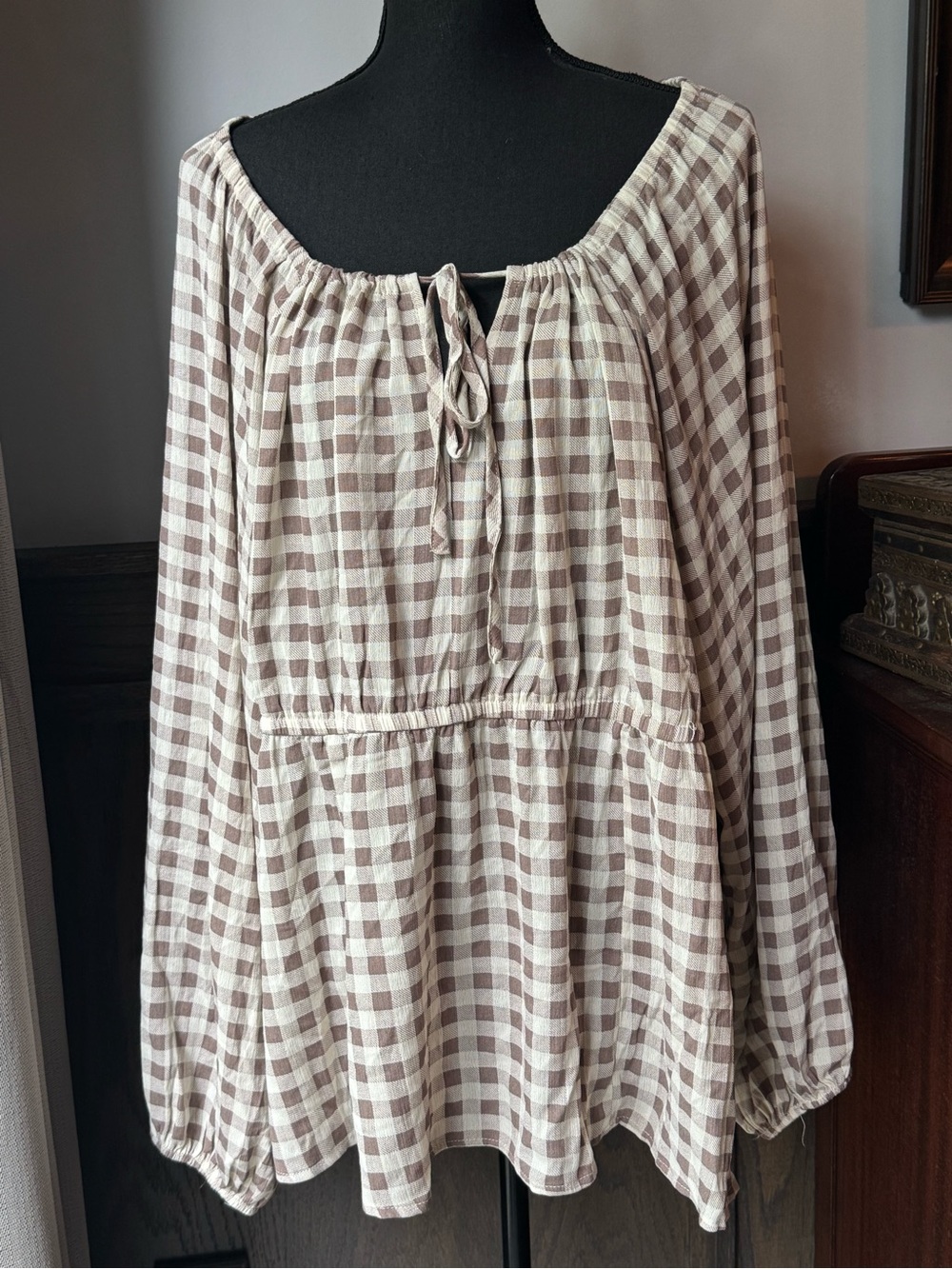 torrid Beige and White Gingham Peasant Tunic 4x nwt